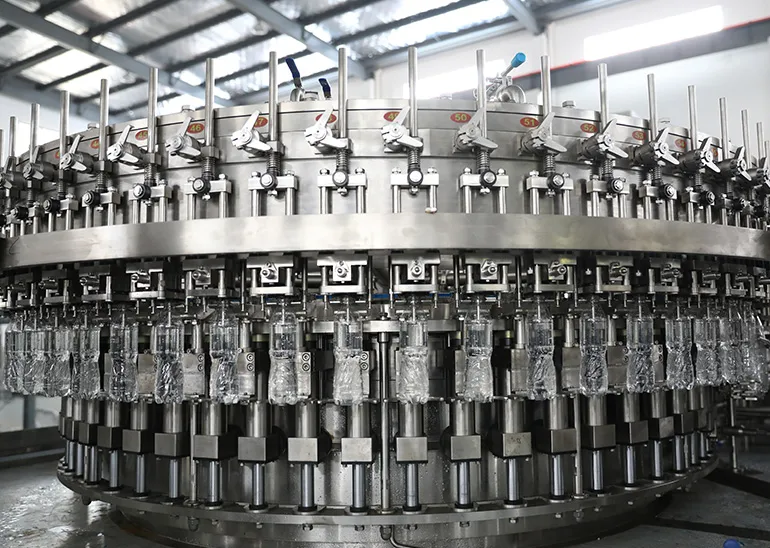 How Semi-Automatic Fillers Help Small Beverage Factories