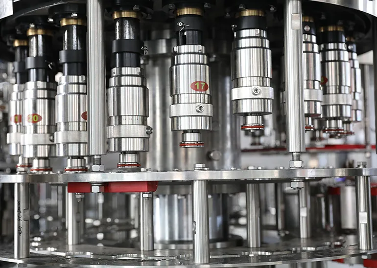 Isobaric Filling Machine for CSD and Sparlking Water
