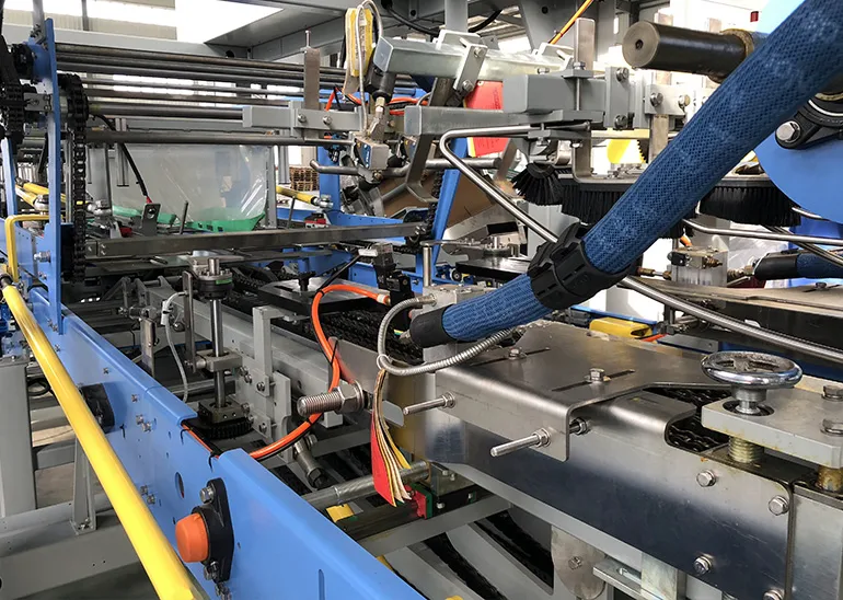 Wrap-round Film Shrink Wrapping Machine