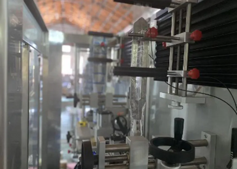 How to Select a Labeling Machine for Your Specific Bottle and Label Type
