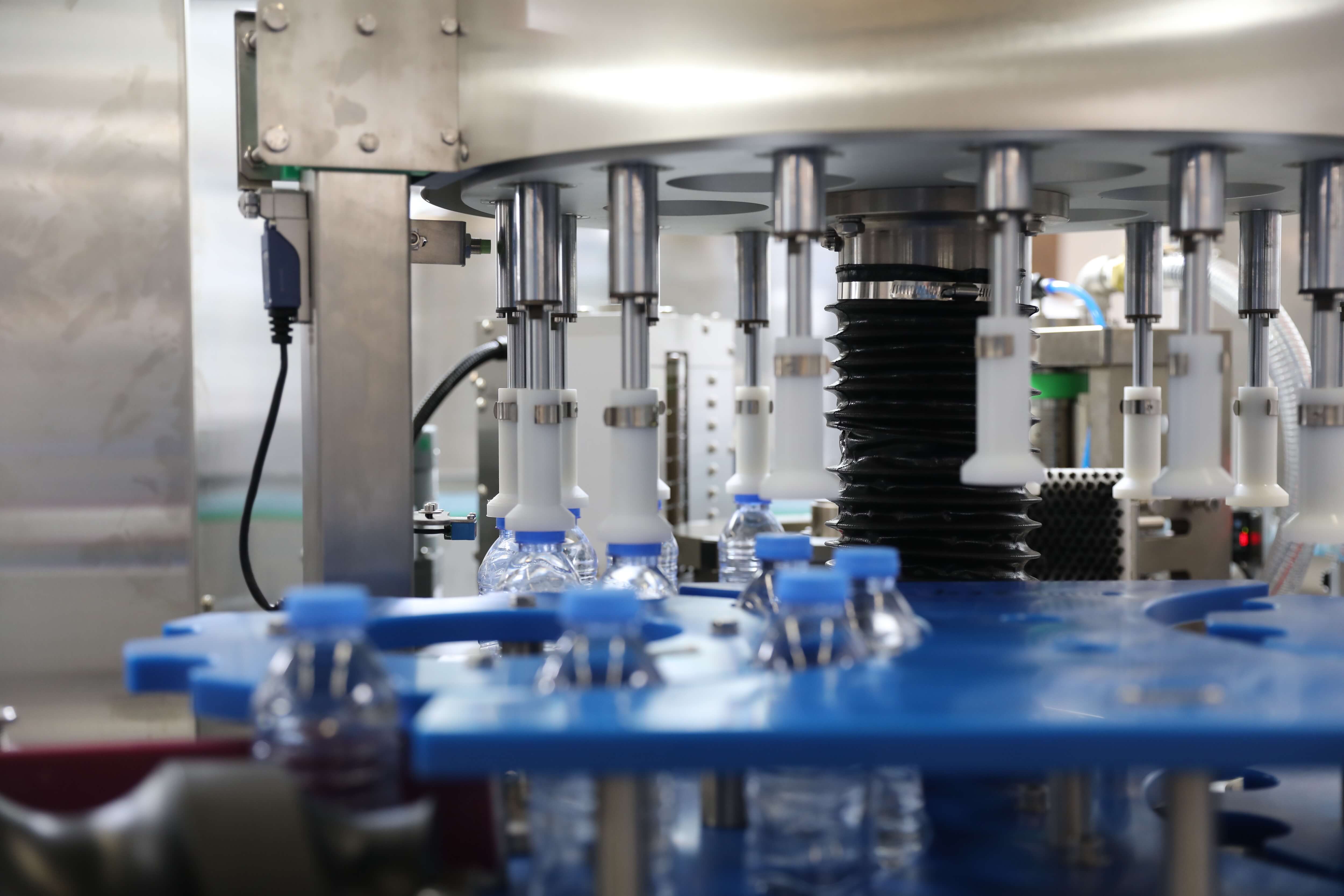18000BPH 500ml Mineral Water Bottling Line with Blow-fill-cap Combiblock