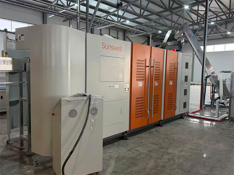 Sunswell Presents Full-Set 12,000BPH Dual-Cavity Automatic PET Blow Molding Production Package